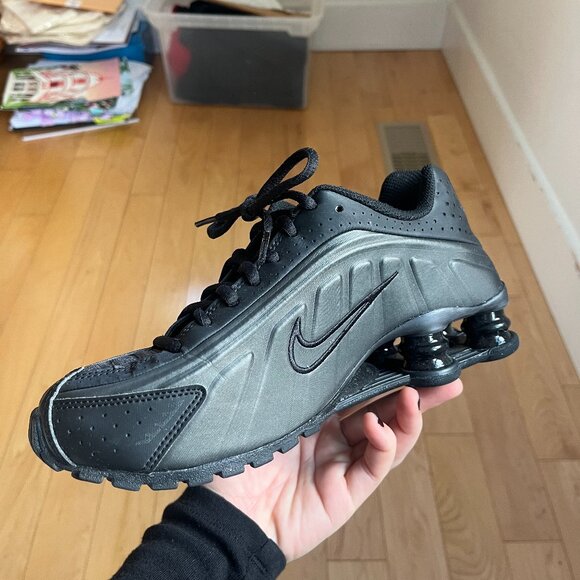 Nike Shox R4 - BLACK - Picture 9 of 12